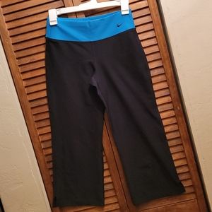 Nike yoga capris